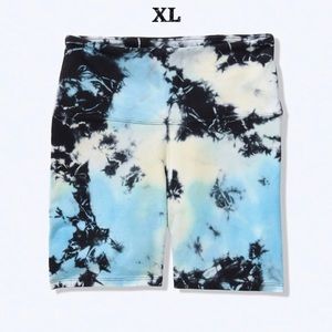 VS PINK EVERYDAY BIKE SHORT NEW!